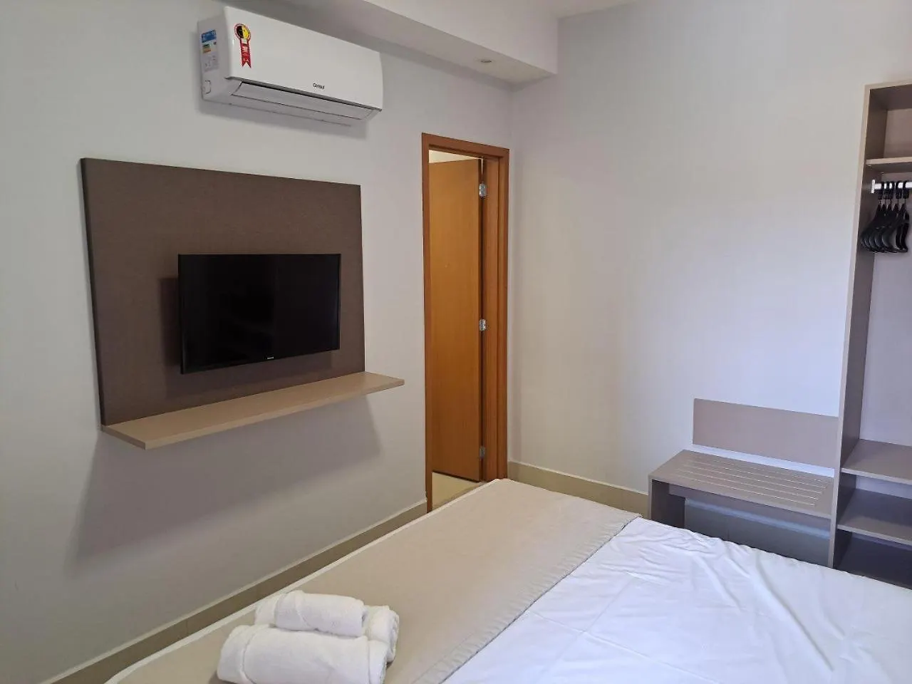 Lagoa Eco Towers Resort E Acesso Ao Parque Caldas Novas Brasile